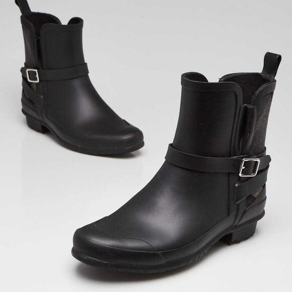 Burberry Black Rubber Short Ankle Rain Boots Size 4.5/35 - Picture 1 of 4